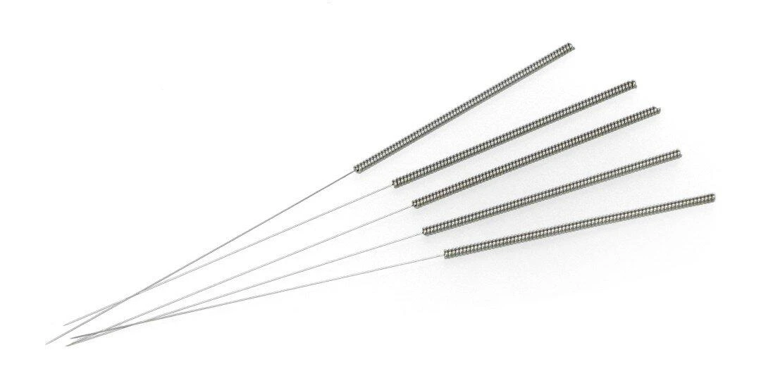 Plonos 0.15 mm valymo adatos su metaline rankenėle