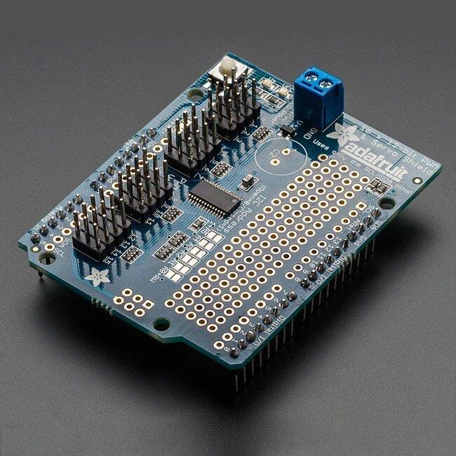 16 kanalų 12 bitų PWM I2C Shield servo tvarkyklė Arduino - Adafruit 1411