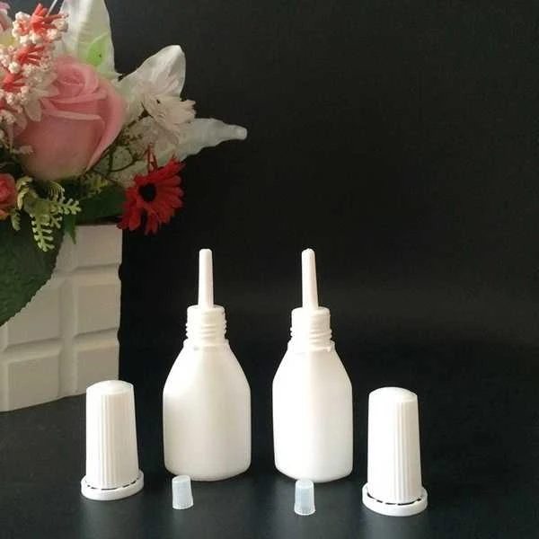 Du 20 ml buteliukai su dozavimo antgaliais