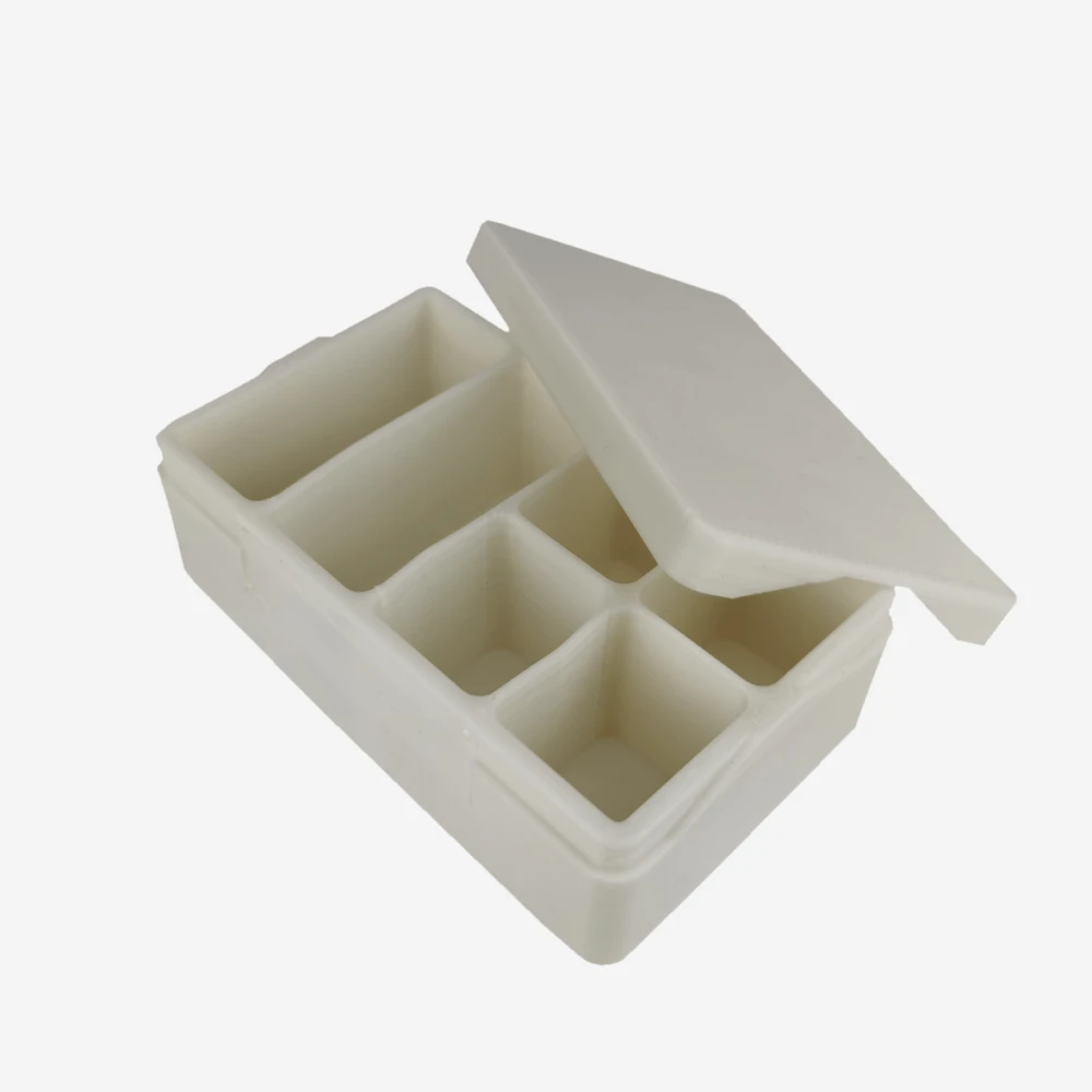 3D atspausdinta PP plastiko dėžutė su skyreliais