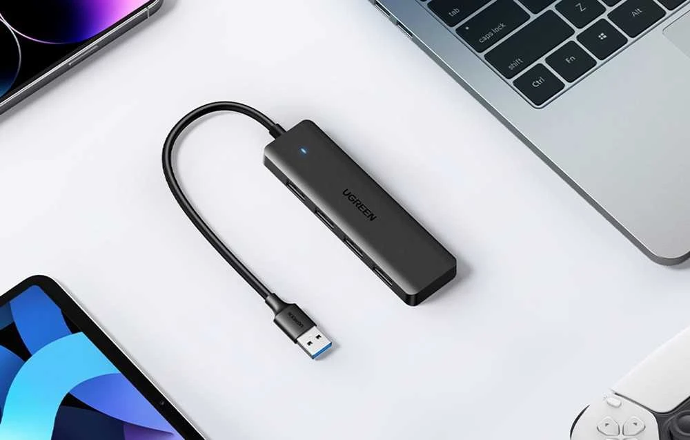 HUB Ugreen CM219 25851 su 4 USB-A 3.0 jungtys and USB-A 3.0 kabelis 15cm - juodos spalvos