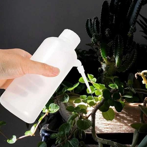 Oem Vandens butelis - šoninis dozatorius - taškinis skysčio dozatorius 500ml