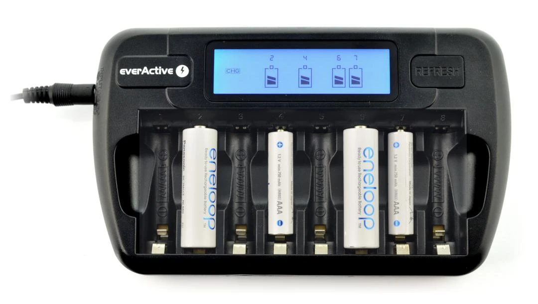 everActive 1-8 AA/AAA elementų kroviklis su LCD ekranu