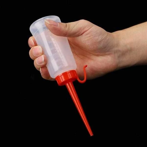 Oem Aliejaus buteliukas 150ml su aplikatoriumi - talpykla skysčiams dozuoti