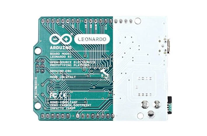 Arduino Leonardo apatinė PCB pusė