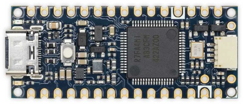 Arduino Nano R4 mikrokontrolerio viršutinė dalis