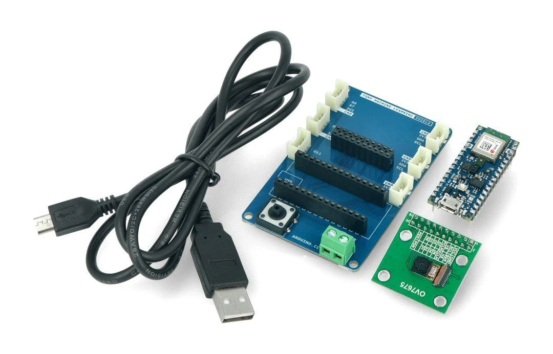 Arduino TinyML rinkinio komponentai su kabeliu