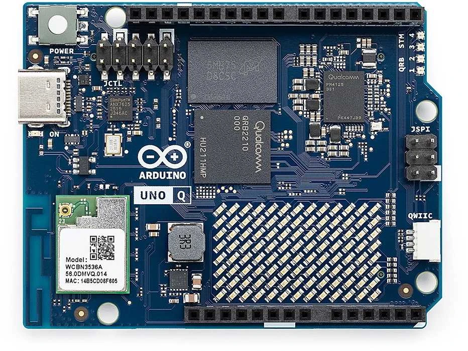 Arduino UNO Q plokštė su Qualcomm procesoriumi