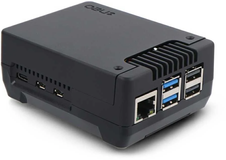 Argon NEO 5 korpusas su išorinėmis Raspberry Pi 5 jungtimis