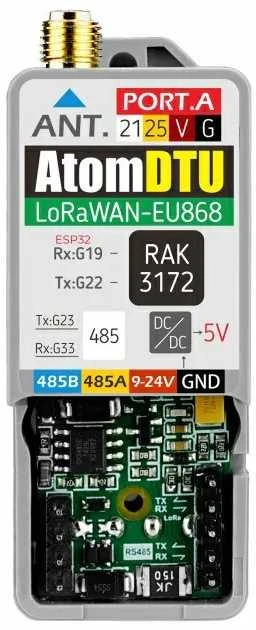 Atom DTU LoRaWAN modulis: priekinis vaizdas su jungtimis