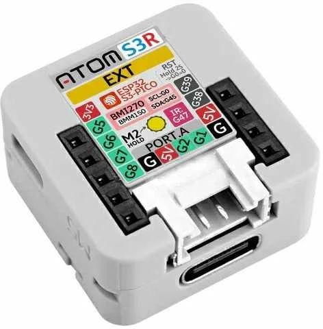 AtomS3R kūrimo modulis su laidų schemos žymėjimu