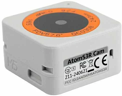 AtomS3R kameros modulis su oranžiniu žiedu