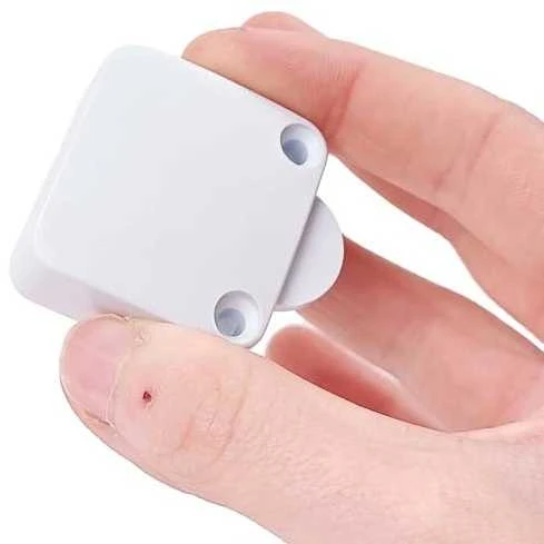 Oem Automatinė LED lempa spintelei su atverčiamomis durelėmis - šiltai balta