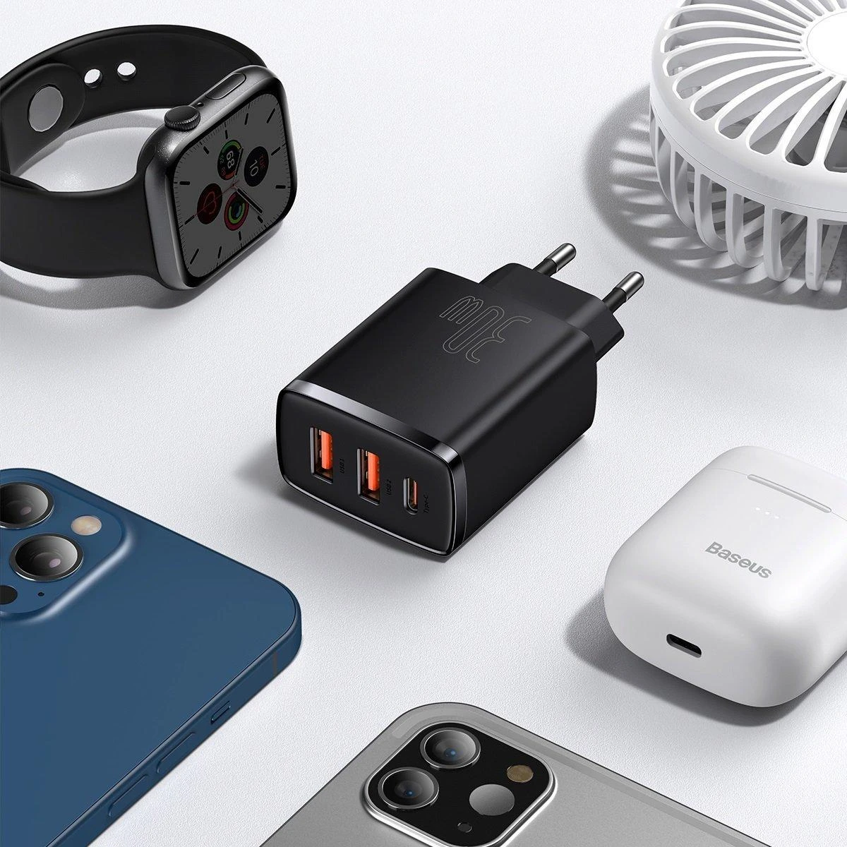 Baseus Sieninis įkroviklis 30W 2xUSB + USB-C QC3.0 PD3.0, juodas