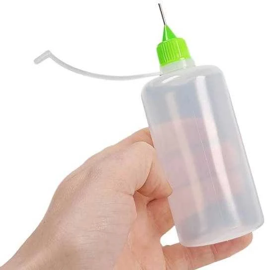 Buteliukas su PE adata - 30 ml - aplikatorius - skysčiams dozuoti