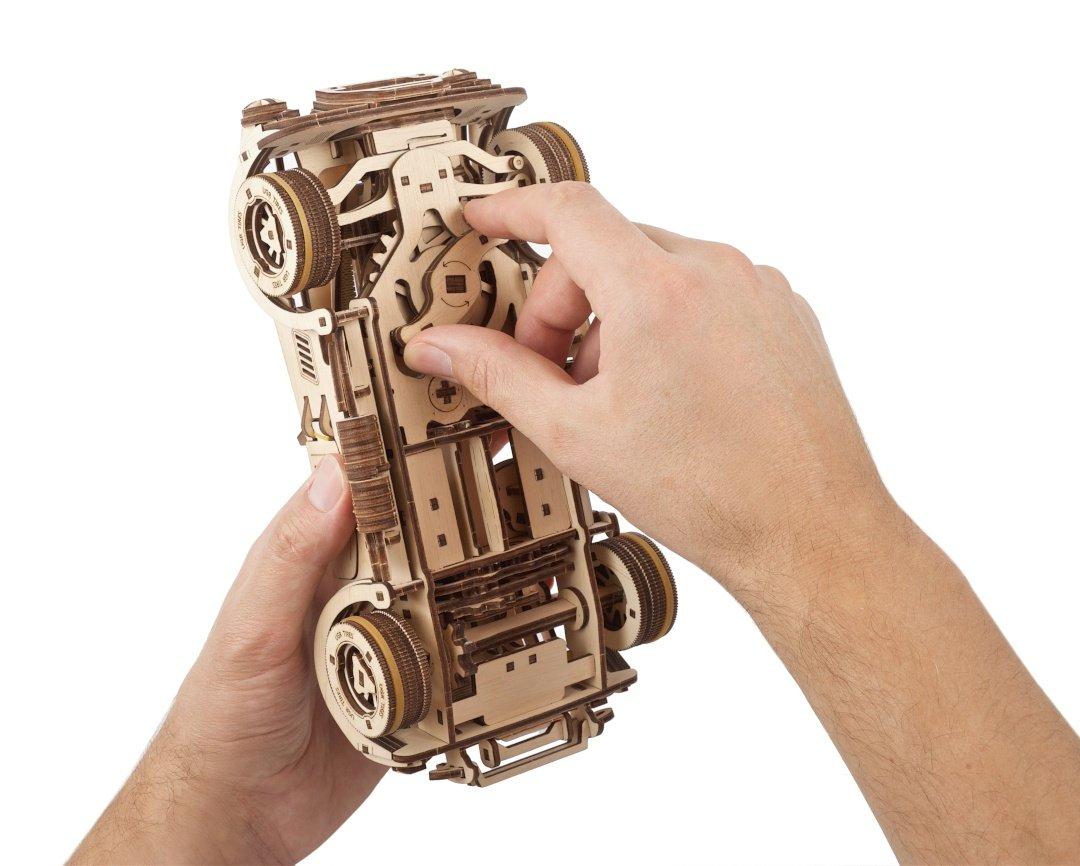 Cobra Drift Racking Car - lenktyninis automobilis - mechaninis sulankstomas modelis - fanera - 370 elementų - Ugearsmodels