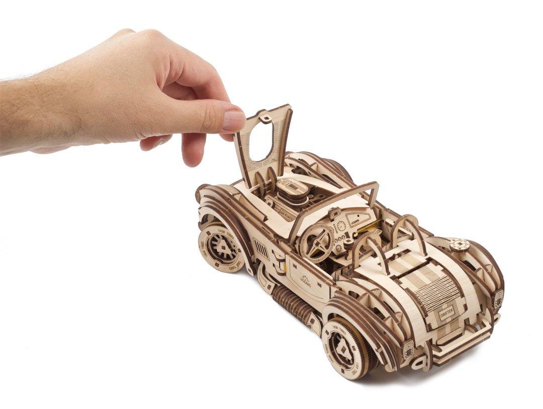Cobra Drift Racking Car - lenktyninis automobilis - mechaninis sulankstomas modelis - fanera - 370 elementų - Ugearsmodels