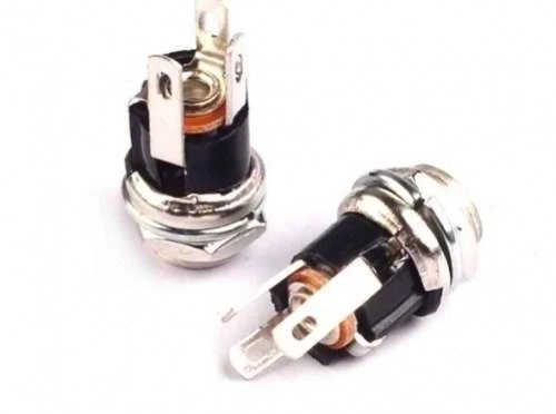 Oem DC lizdas 2.5/5.5 mm - litavimui su atjungimo kontaktu