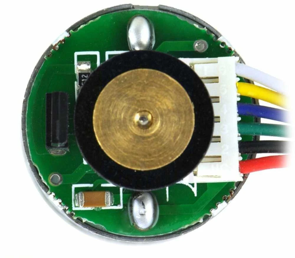 DC variklis 25Dx48L HP su 4.4:1 pavara 6V 2200RPM + enkoderis CPR 48, Pololu 4801