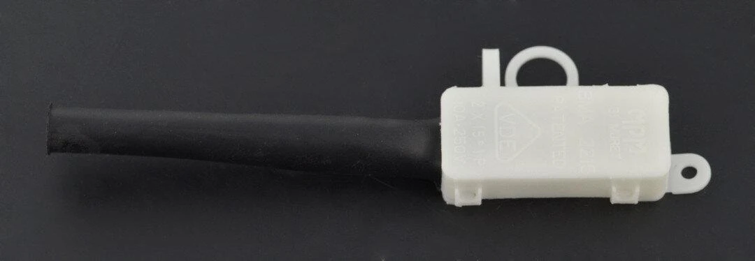 Oem Dėklas 2 kontaktų 10A / 250V su įtempimu