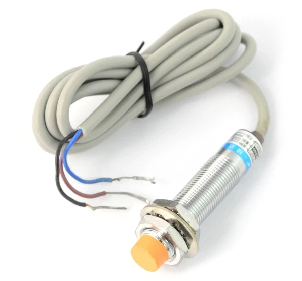 Oem Indukcinis artumo jutiklis LJ12A3-4-Z/BY 4mm 6-36V aprašymas - Prekės nuotrauka