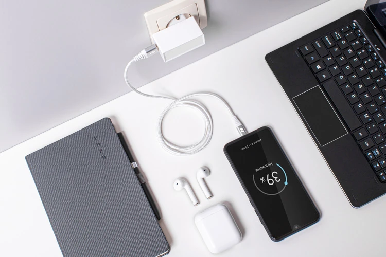 REBEL USB - micro USB kabelis 1m Baltas aprašymas - Prekės nuotrauka