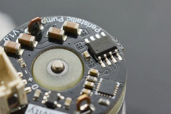 Oem DFRobot Gravity skaitmeninė peristaltinė pompa 5V-6V 5W 45 ml / min