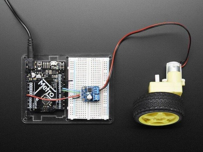 DRV8871 šepetėlinio DC variklio valdiklio breakout, Adafruit 3190