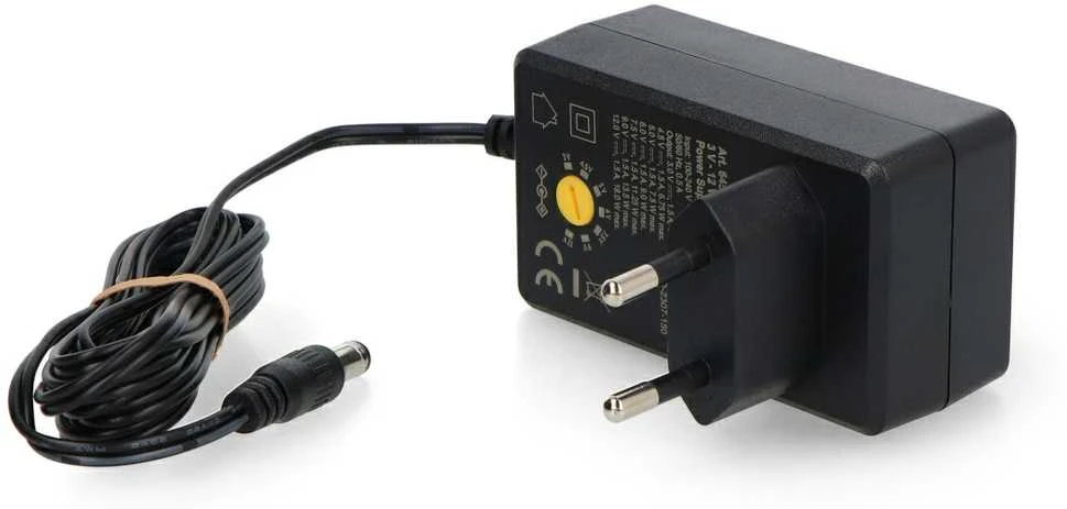 „Goobay“ universalus maitinimo šaltinis 3 V - 12 V, maks. 18 W
