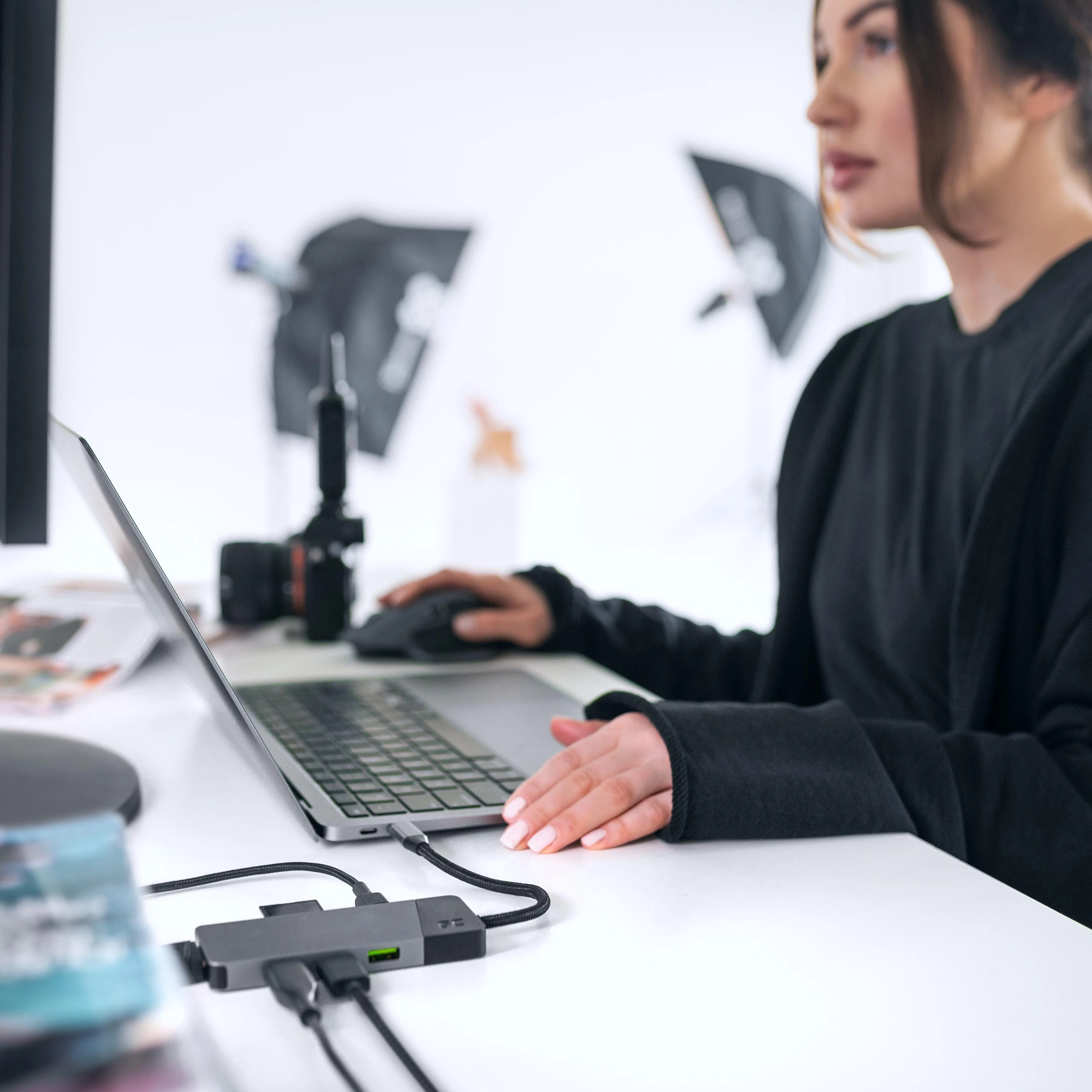 Lenovo Žalias Cell Žalias CELL HUB USB-C GC Connect 3xUSB 3.1 HDMI 4K 60Hz PD 85W