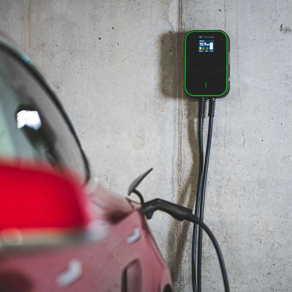 Green Cell Wallbox GC EV PowerBox 22 kW įkroviklis su 2 tipo laidu (6 m), skirtas elektromobilių ir įkraunamų hibridų įkrovimui