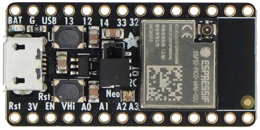 ItsyBitsy ESP32 kūrimo plokštė viršutiniu rakursu
