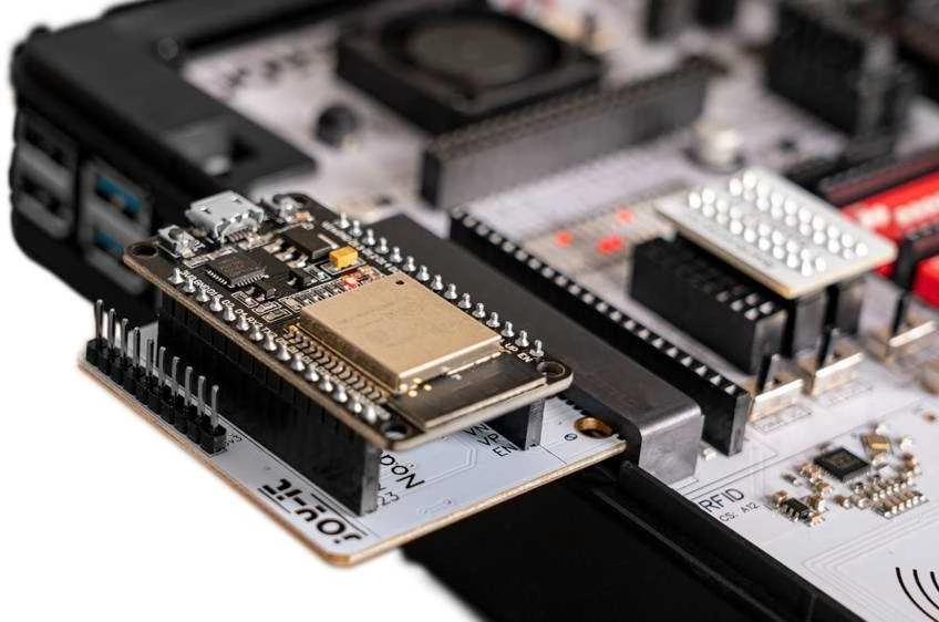 Joy-Pi Advanced – edukacinis rinkinys elektronikos ir programavimo mokymuisi – Joy-IT