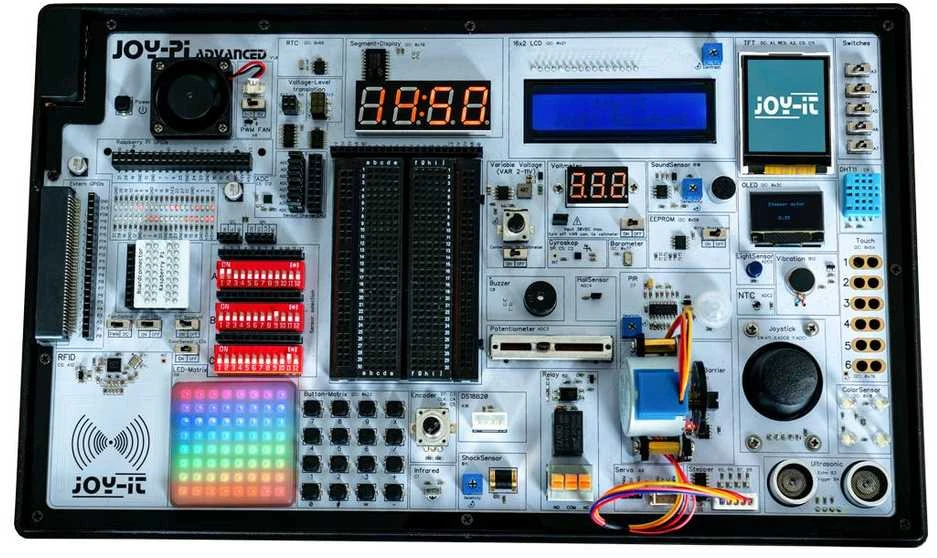 Joy-Pi Advanced mokomoji elektronikos plokštė iš viršaus