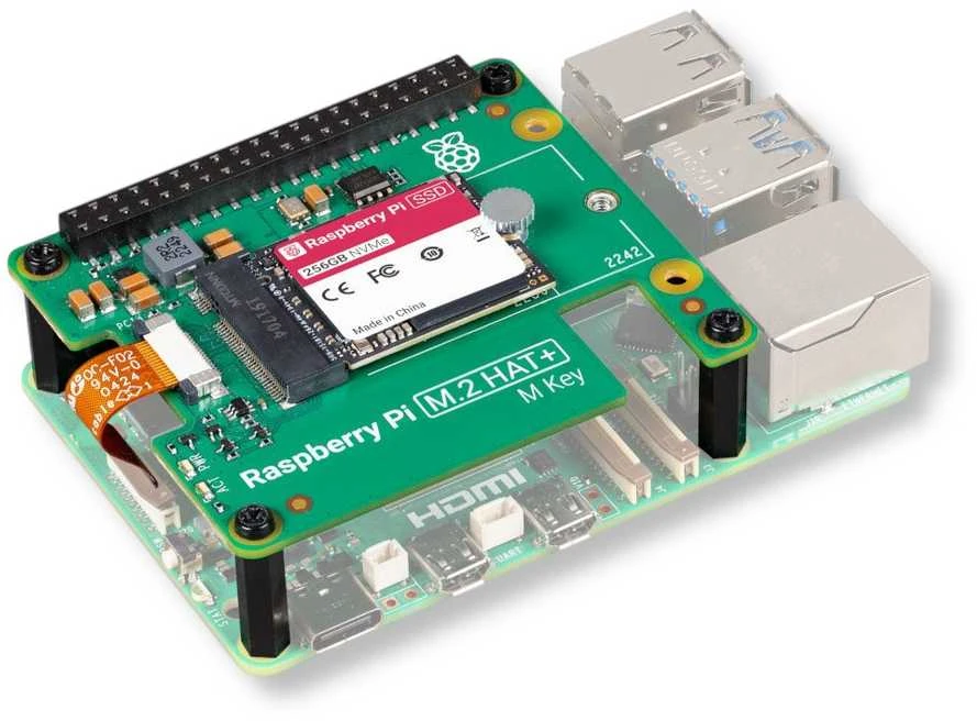 justPi Pro rinkinys su Raspberry Pi 5 8 GB + SSD + monitoriumi + 32 GB Micro SD + priedais
