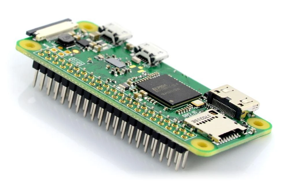 Raspberry Pi Zero su suvirintais GPIO smeigtukais
