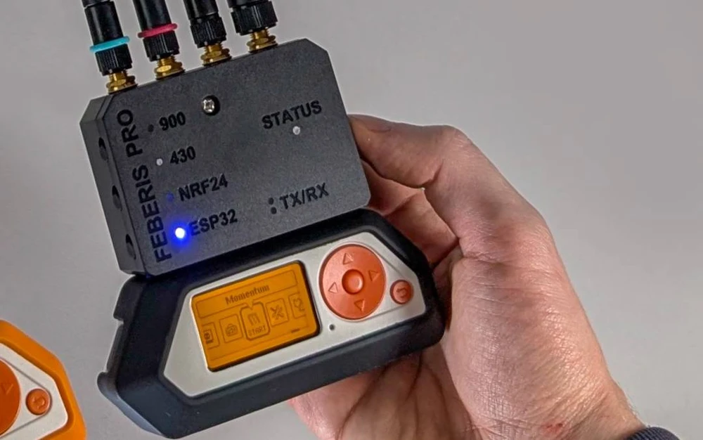 Lab401 Feberis Pro – RF/WiFi/BLE/GPS išplėtimo modulis, skirtas Flipper Zero