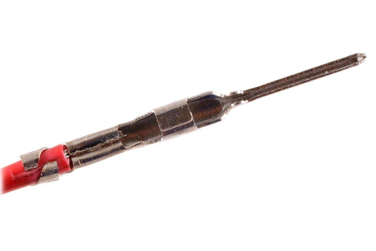 Sharp jutiklio laido metalinis kaištis