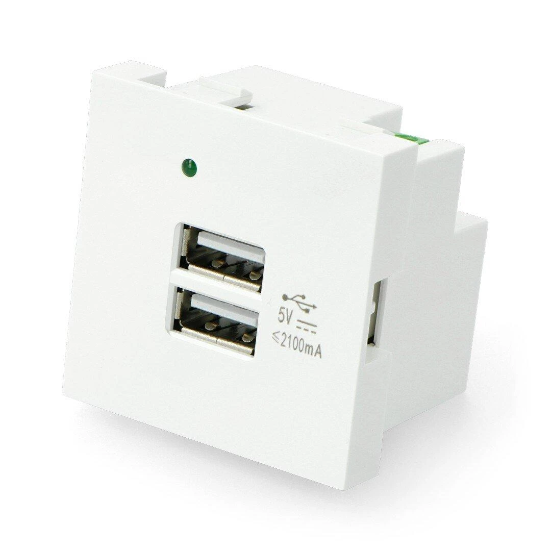 LANBERG AC 45x45 lizdas 230V 5V 2xUSB 2.1A baltas