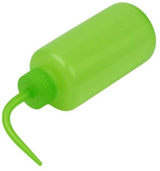 LDPE 250 ml ploviklio buteliukas – skysčio dozatorius naudojimo vietoje