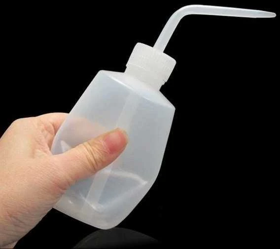 LDPE plastiko dozavimo buteliukas su lenktu snapeliu