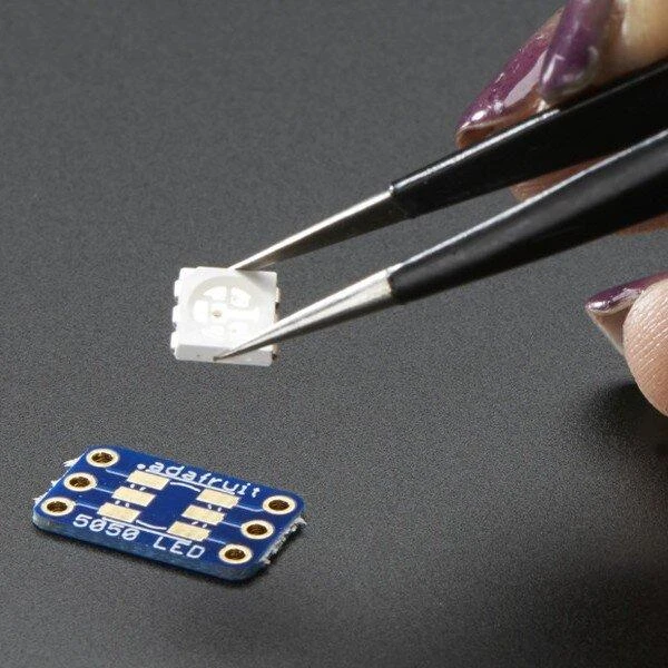 SMD 5050 LED diodas su Adafruit plokšte