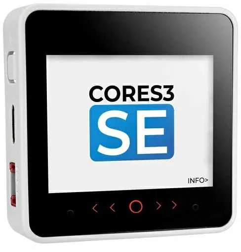 M5Stack CoreS3 SE su aktyviu ekranu