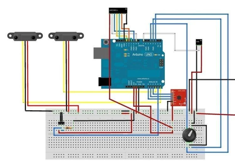 Maketavimo plokštė SYB-46 su sujungta elektronikos schema
