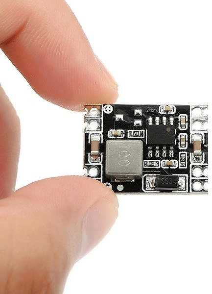 Oem Mažinamas keitiklis – 7–26 V į 5 V – 3 A – mini – skirtas FPV ir pasidaryk pats