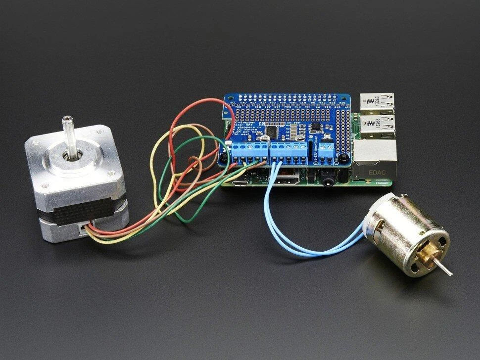 Mini Kit DC ir žingsninio variklio valdiklis TB6612, priedėlis skirtas Raspberry Pi, Adafruit 2348