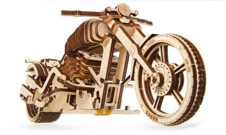 Motociklas VM-02 - mechaninis lankstymo modelis - lukštas - 189 elementai - Ugearsmodels 70051