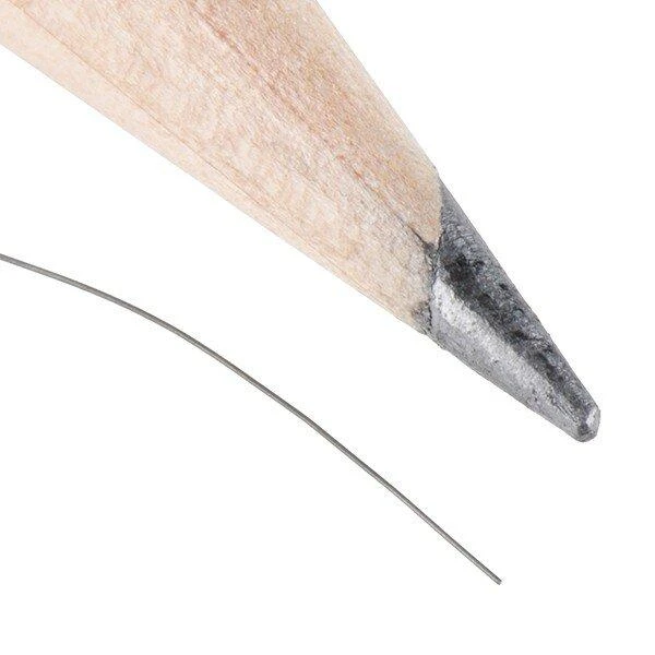 Muscle Wire 0.127 mm vielos storio palyginimas su pieštuku