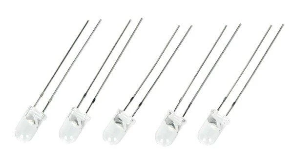 Penki skaidrūs 5mm LED diodai
