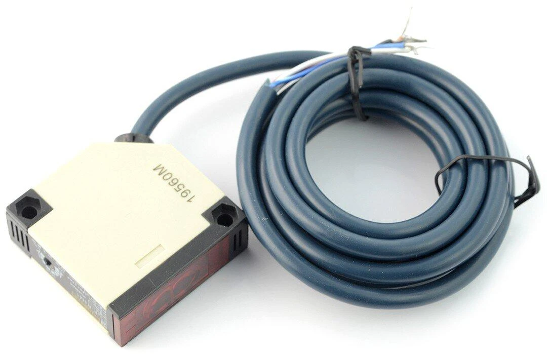 Oem SPDT E3JK-R4M1 90-250VAC fotoelektrinis jutiklis IP65 NC/NO - 4m